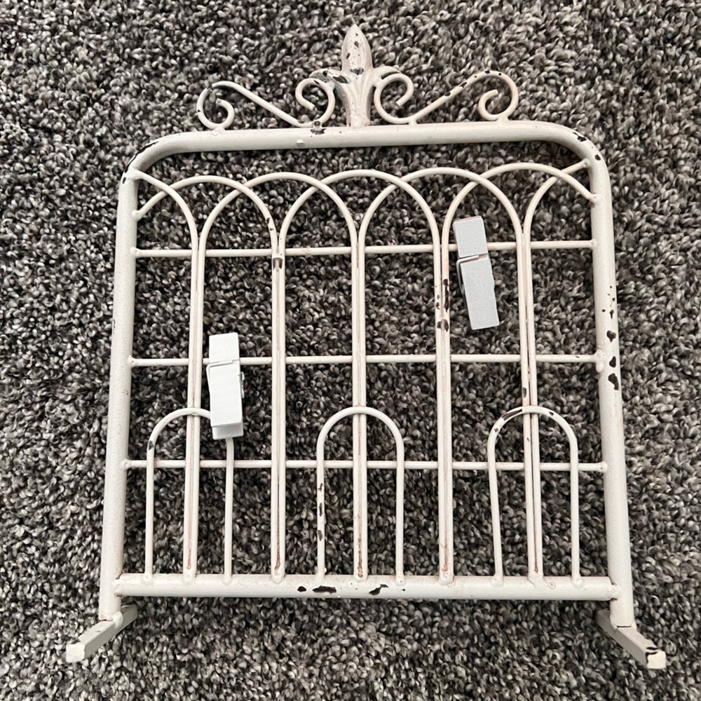 Memo holder for desktop, white antique finish, new